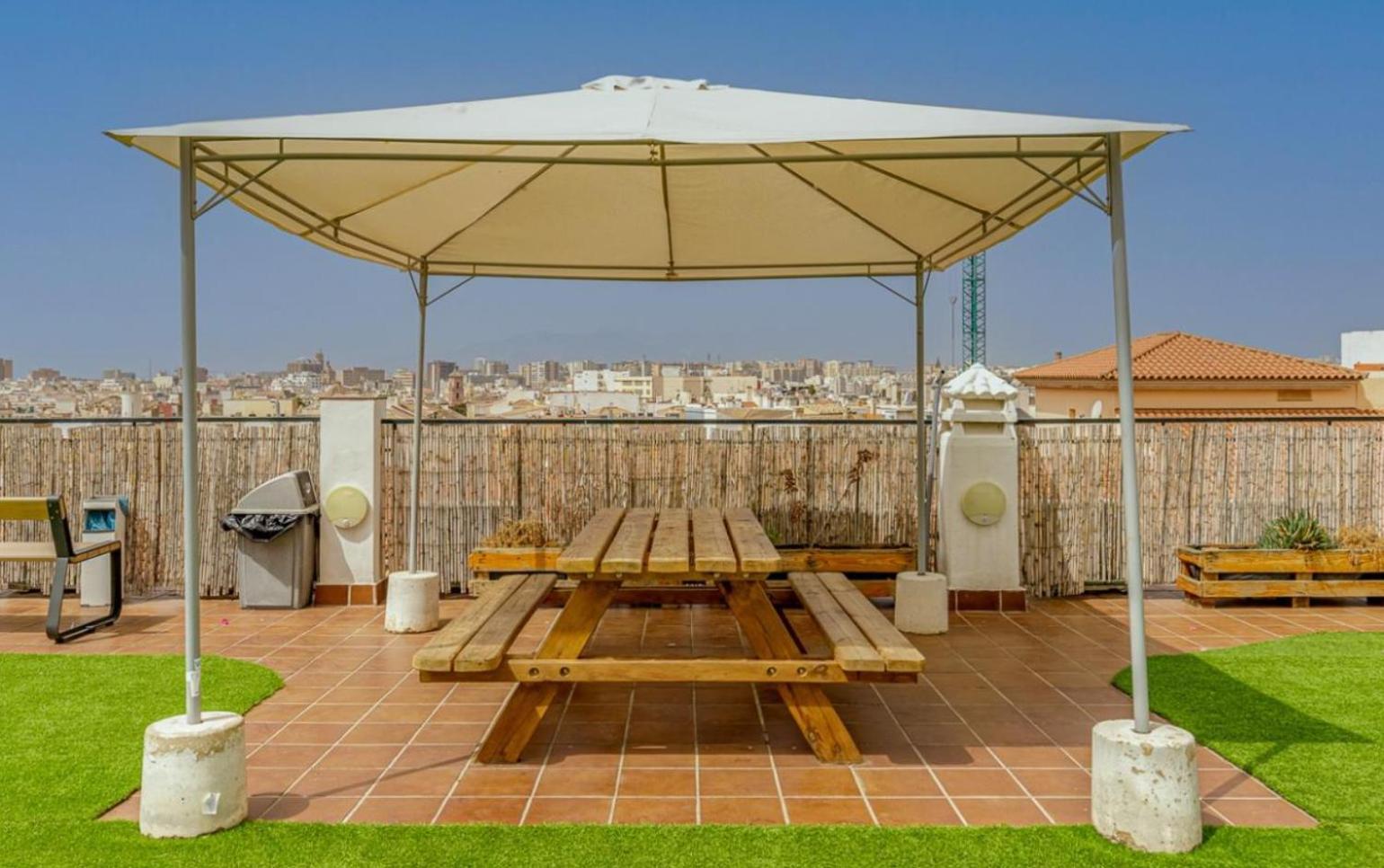 Apartamento Centrico La Merced 2 - Free Parking & Free Gym Apartment Málaga Exterior foto
